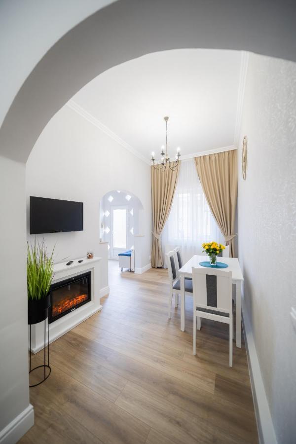 Bluesky Ultra-Central Premium Apartment Oradea Exteriér fotografie